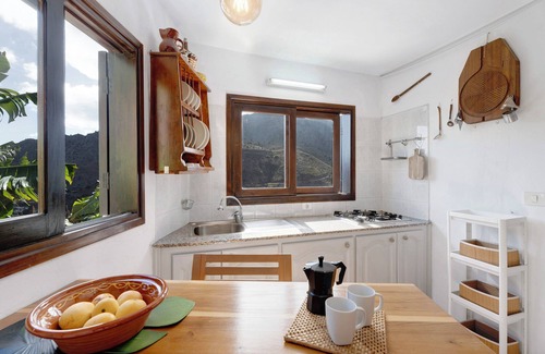 Hermigua Casa | Casa de vacaciones "Casa Tajaraste 1" con vistas al mar y a la montaña, terrazas privadas y Wi-Fi