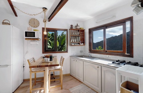 Hermigua Casa | Casa de vacaciones "Casa Tajaraste 1" con vistas al mar y a la montaña, terrazas privadas y Wi-Fi