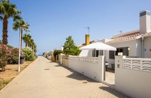 Playa de la Almadrava Casa | Holiday Home Casita Reme by Interhome