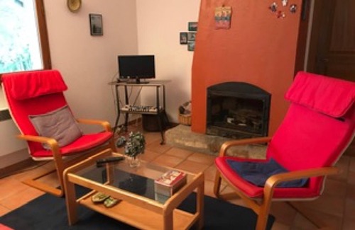 Blaunac Casa | Holiday Home 'Champ De Gai' with Mountain View, Private Terrace and Private Garden