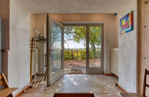 Aspiran Casa | Casa de vacaciones 'Citron' con piscina compartida, jardín privado y Wi-Fi