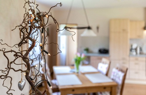 Offenbuttel Casa | Casa de vacaciones 'De Lüüte Kaat' con terraza privada, jardín privado y Wi-Fi