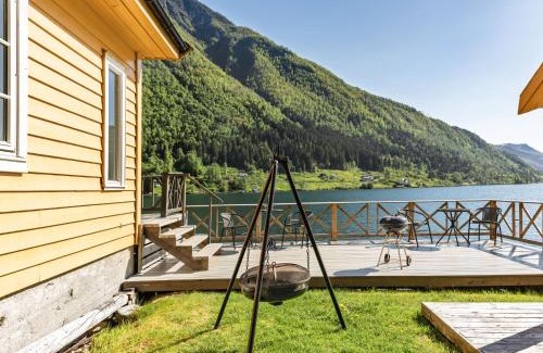 Balestrand Casa | Holiday Home Eseviki by Interhome