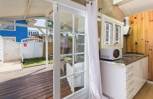 Oliva Casa | Holiday Home 'Fama' with Shared Pool, Private Terrace and Wi-Fi