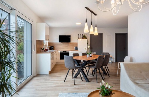 Ebringen Apartamento | Casa de vacaciones 'Ferienhaus Ebringen' con terraza privada, balcón y Wi-Fi