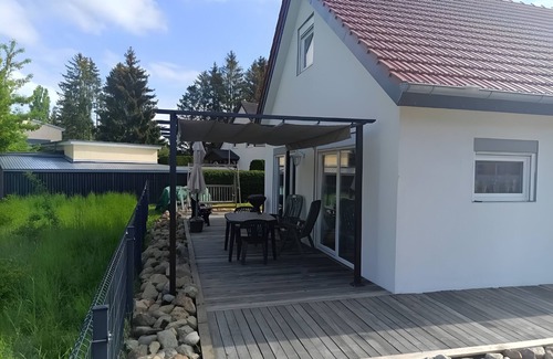 Warin Casa | Holiday Home 'Ferienhaus Schw Agnes' with Lake View, Private Terrace and Wi-Fi