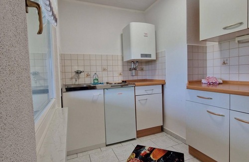 Halbestadt Apartamento | Vista de la fortaleza de vacaciones - casa de campo, ducha, inodoro, 1 dormitorio
