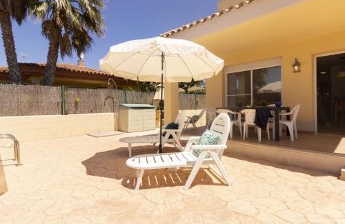 Riumar Casa | Holiday Home Flamenc 3 by Interhome
