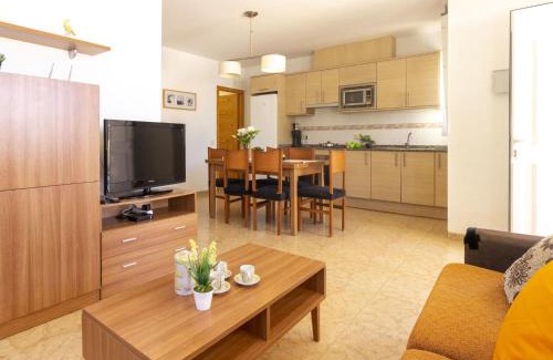 Riumar Casa | Holiday Home Flamenc 3 by Interhome