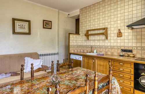 Santa Pellaia Casa | Casa de vacaciones 'Gavarres1' con vistas a la montaña, piscina privada y terraza privada