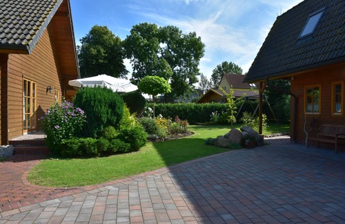 Luetow Casa | Casa de vacaciones 'Haus Mövenort' con terraza privada, jardín privado y Wi-Fi