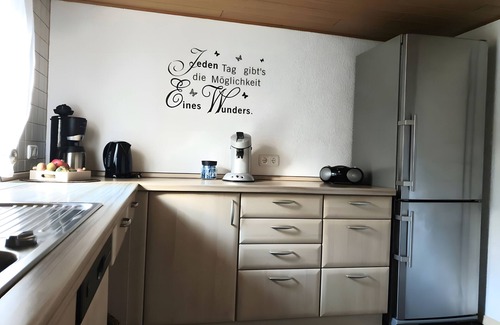 Burbach Casa | Casa de vacaciones 'Hauszeit' con terraza privada, jardín privado y Wi-Fi