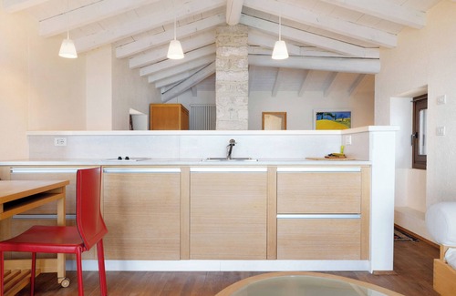 Gargnano Casa | Casa de vacaciones 'Casa con Impresionantes Vistas al Lago y Montaña' con vistas al lago, piscina privada y Wi-Fi
