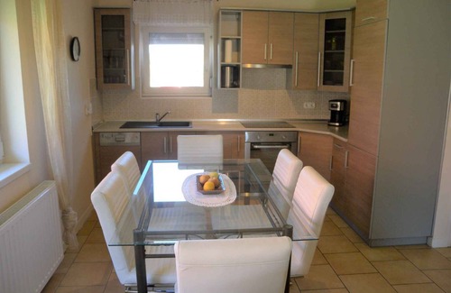 Balatonszentgyoergy Casa | Casa vacacional con lavadora y lavavajillas