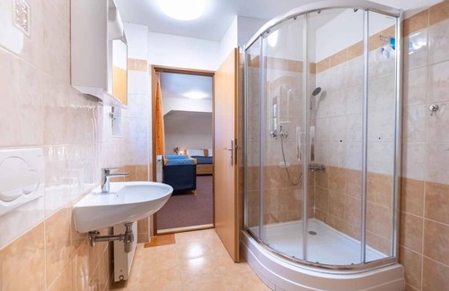Svoboda nad Upou Casa | Casa vacacional en una zona tranquila y favorable