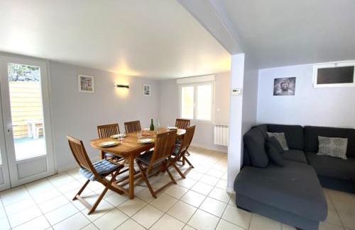 Saint-Pair-sur-Mer Casa | Holiday Home in Kairon near the Beach