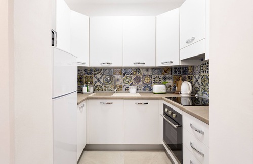 Mazara del Vallo Casa | Casa vacacional 'Il Ficus' con terraza privada, Wi-Fi y aire acondicionado