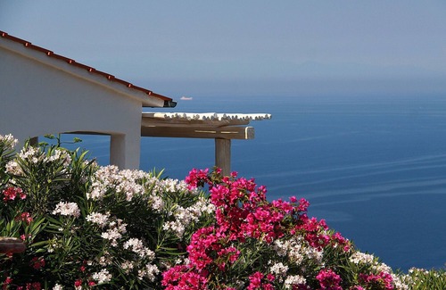Marciana Casa | Villa de vacaciones Elba en una posición panorámica mágica sobre el mar