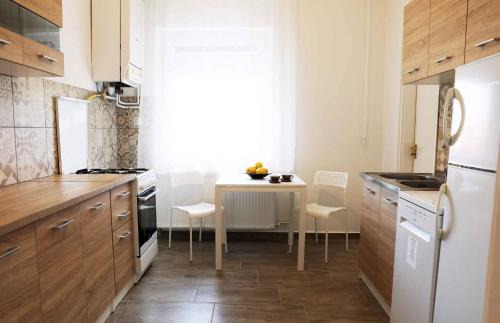 Balatonkeresztur Casa | Holiday home in Balatonkeresztur 37078