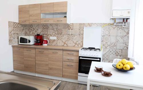 Balatonkeresztur Casa | Holiday home in Balatonkeresztur 37078