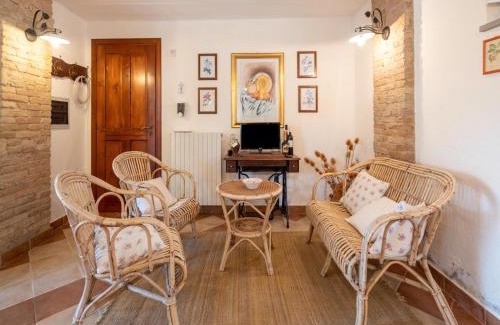 Stilo Casa | Holiday Home in Guardavalle near River