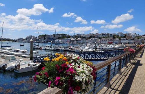 Plozevet Casa | Holiday Home in Plozévet near Beaches