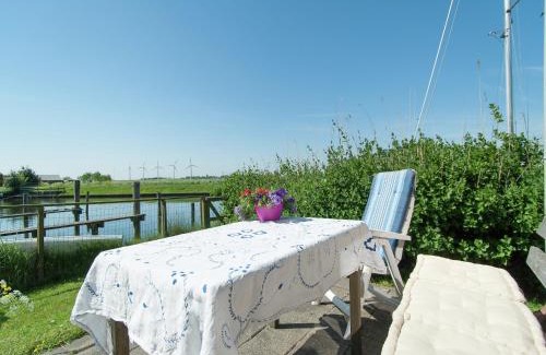 Stavoren Casa | Holiday Home in Warns with Private Jetty