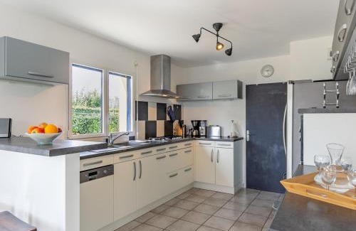 Kerlouan Casa | Holiday Home Ker Simor Ty Mer by Interhome