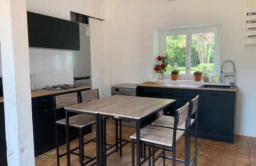 Parce-sur-Sarthe Casa | Casa de vacaciones 'La Béchetière' con piscina privada, terraza privada y Wi-Fi