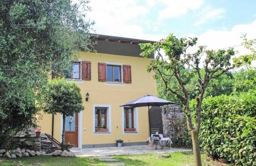 Casale Corte Cerro Casa | Holiday Home La Casetta by Interhome