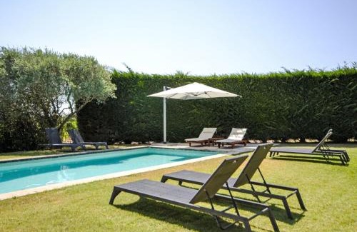 Cucuron Casa | Holiday Home L'Oustaou dei Figo by Interhome