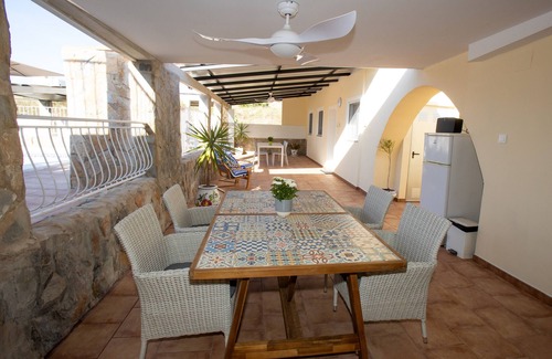 Mutxamel Casa | Casa de vacaciones 'La Casita' con vistas al mar, Wi-Fi y aire acondicionado