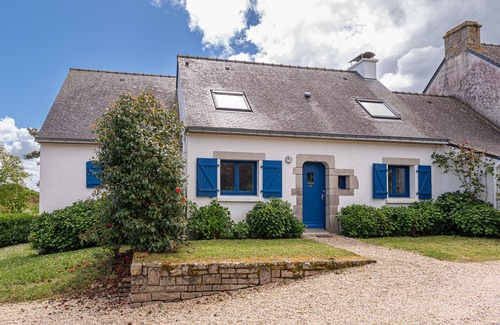 Arzon Casa | Casa de vacaciones 'La Maison Aux Volets Bleus' con terraza privada y jardín privado