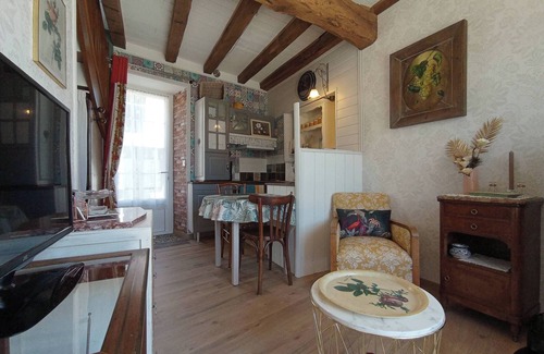 Pouzauges Casa | Casa de vacaciones 'La Petite Maison 15kms Puy Du Fou' con terraza privada y Wi-Fi