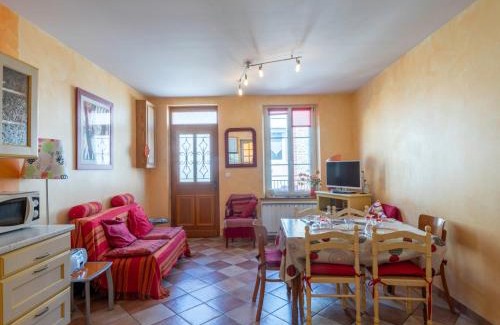 Yport Casa | Holiday Home La Rose des Vents by Interhome