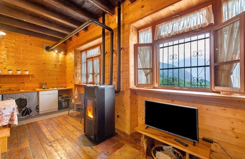 Montjovet Casa | Casa Vacanze La vieille école