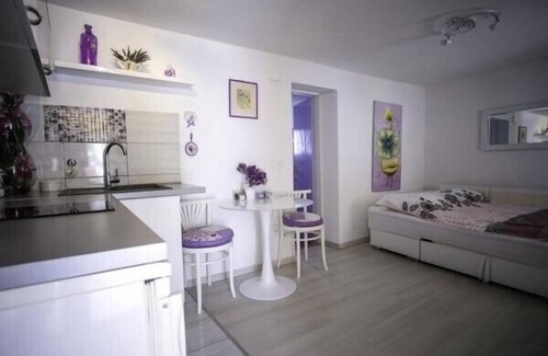 Raslina Apartamento | Holiday Home Lavanda