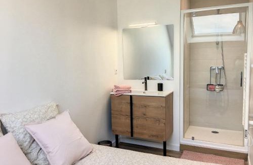 La Fresnais Casa | Holiday Home Le cottage by Interhome