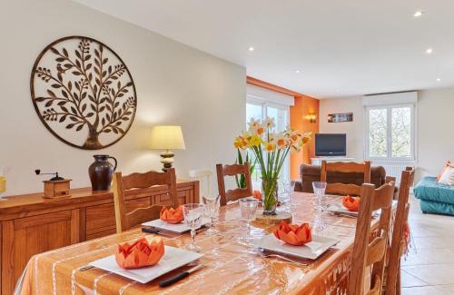 Le Vretot Casa | Holiday Home Le Lanchon by Interhome