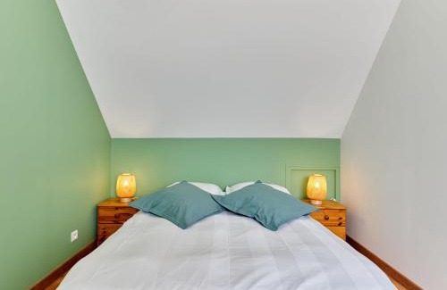 Le Vretot Casa | Holiday Home Le Lanchon by Interhome