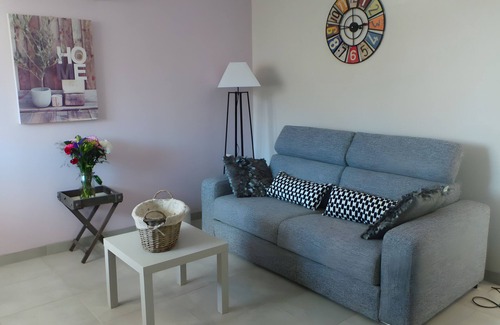 Condorcet Casa | Holiday Home 'Le Petit Tilleul' with Mountain View, Wi-Fi and Air Conditioning