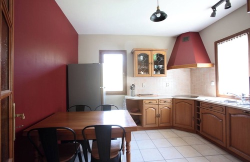 Valbonnais Casa | Casa de vacaciones 'Les Rives Du Lac Valbonnais' con vistas al lago, jardín privado y Wi-Fi