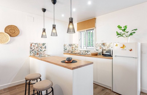 Campanillas Casa | Casa de vacaciones 'Limón Lunero' con terraza privada y Wi-Fi