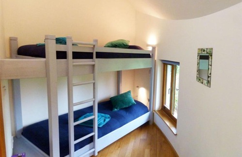 Llandovery Casa | Holiday Home Llety Gwedd