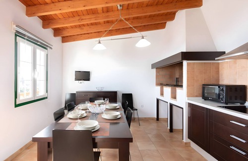 Villa de Mazo Casa | Casa Vacacional 'Los Duraznos' con Terraza Privada, Jardín Privado y Wi-Fi