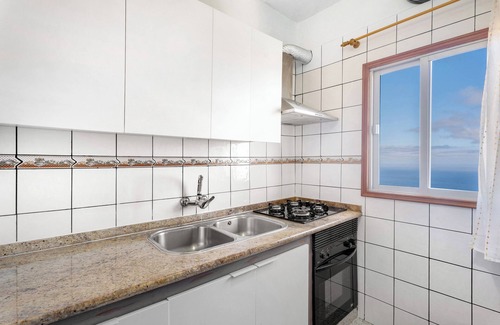 Tesbabo Casa | Casa de vacaciones 'Maruca 1' con vistas al mar, terraza privada y Wi-Fi