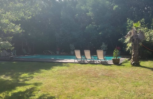 Merignac Casa | Casa Vacacional 'Namasté' con Piscina Privada, Terraza Privada y Wi-Fi