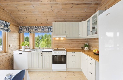 Austrheim Casa | Holiday home near Bergen, Norway