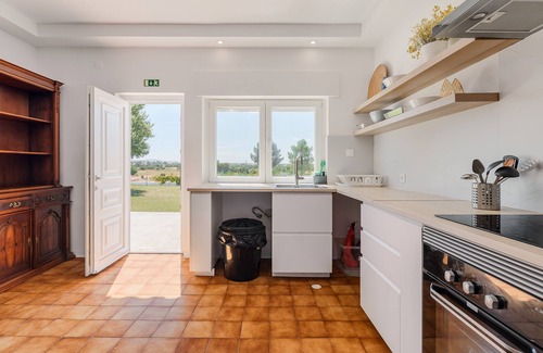 Palhais Casa | Casa de Vacaciones 'Palmela Sunset Villa' con Vista a la Montaña, Piscina Privada y Wi-Fi