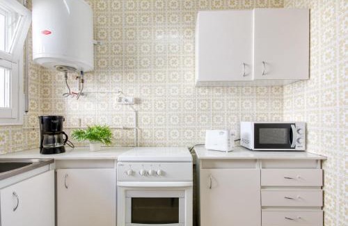 El Mas Fumats Casa | Holiday Home People I by Interhome